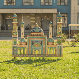 Уличный стенд "Мечеть"